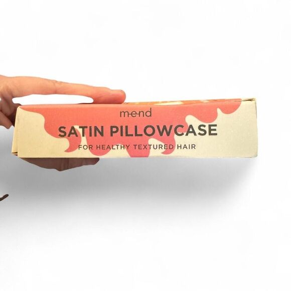 Mend Soft and silky satin pillowcase for healthy hair and skin Queen Size - Picture 6 of 6